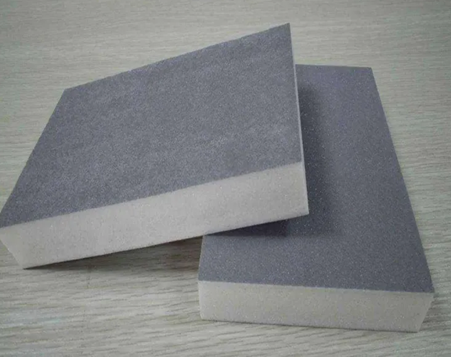 采用巖棉復合板的優(yōu)點是什么？